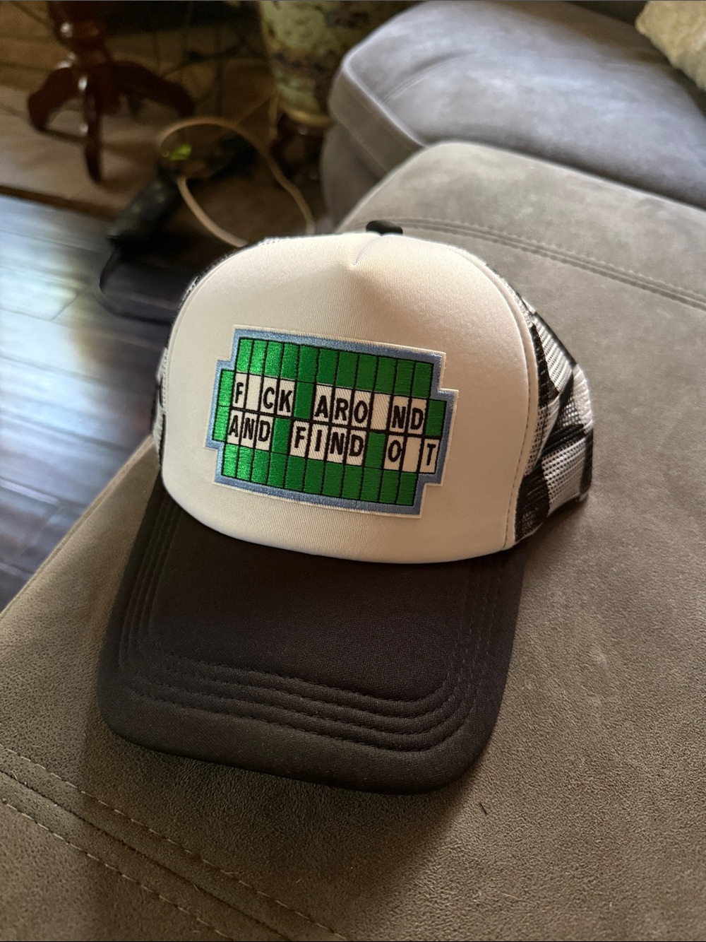 Trucker Hat unisex fit SnapBack embroidery patch NWT